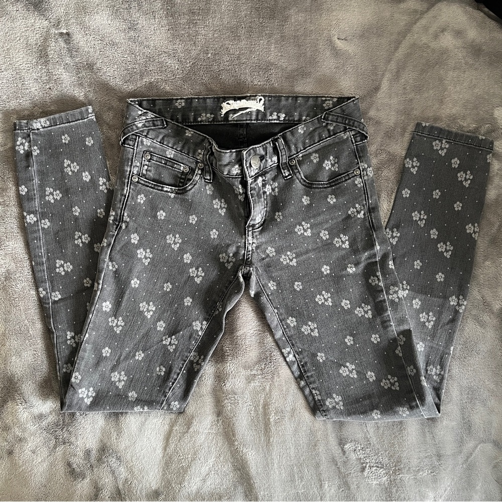 🌼Free People Flower Print Jeans🌼